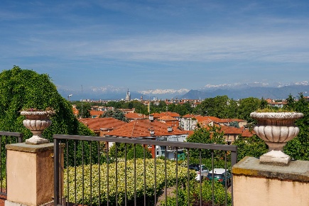 Foto Appartamento in Via Monteu Da Po, Torino Madonna del Pilone di 250 m²