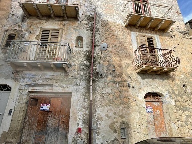 Foto Magazzino in Via Palermo 23, Favara di 80 m² con 2 locali in vendita