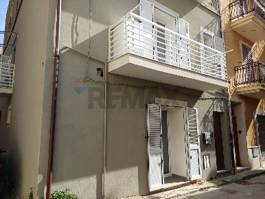 Foto Case indipendenti in Vicolo Pirrera 5, Favara di 110 m² con 5 locali