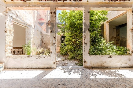 Foto Casa indipendente in Via Santa Rosalia 4, Cagliari Santa Maria Chiara