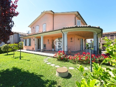 Foto Villa unifamiliare in Via Tevere 8, Viterbo Grotte Santo Stefano