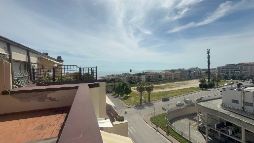 Foto Appartamento in Via Carlo Alberto Dalla Chiesa, Grottammare di 130 m²