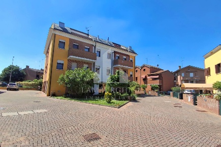 Foto Appartamento in Via Malpasso, Ferrara Via Pomposa di 100 m² in vendita