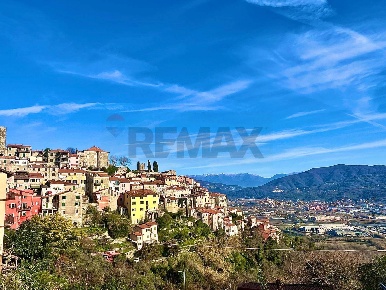 Foto Appartamento in Via Umberto 1, Vezzano Ligure Centro di 83 m²