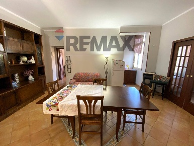 Foto Appartamento in Cortile Copernico, Favara di 100 m² con 5 locali