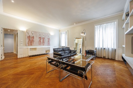 Foto Appartamento in Via Roma 305, Torino Via Roma di 191 m² con 4 locali