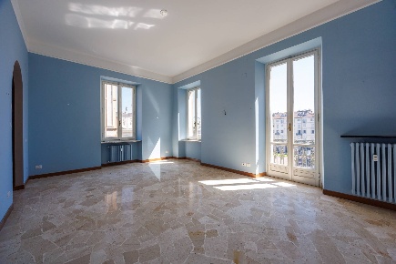 Foto Appartamento in Via Carlo Alberto, Torino Via Roma di 234 m²