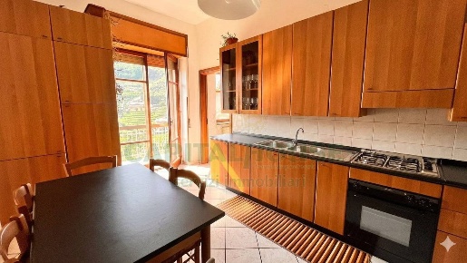 Foto Appartamento in via nazionale, Contrada di 130 m² con 3 locali