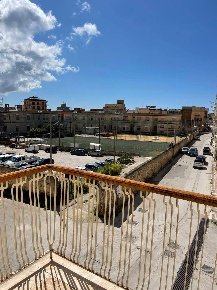 Foto Appartamento in Piazza Antonio Licata 1, Favara di 280 m² con 9 locali