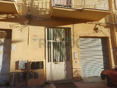 Foto Appartamento in via Adige 27, Favara di 100 m² con 4 locali in vendita