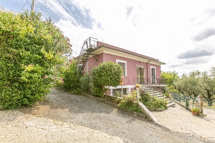 Foto Villa unifamiliare in strada vicinale della macina 14, Genzano di Roma