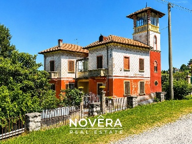 Foto Villa unifamiliare in Via Vedasco 31, Stresa Centro di 400 m²