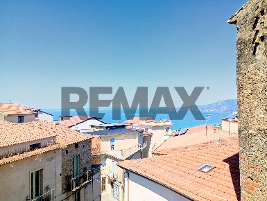 Foto Appartamento in Vico Cammarano snc, Ascea di 72 m² con 4 locali