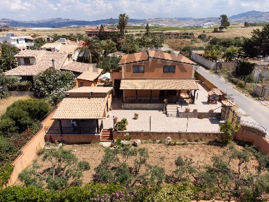Foto Casa indipendente in Zingarello 6/A, Agrigento di 220 m² con 11 locali