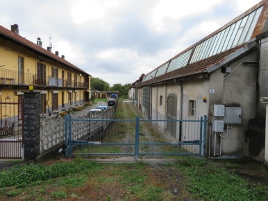 Foto Capannone industriale a Luserna San Giovanni di 1578 m² con 10 locali