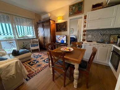 Foto Appartamento a Carrara Marina di Carrara di 50 m² con 2 locali