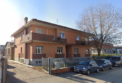 Foto Capannone industriale a Beinasco Centro di 1000 m² con 10 locali