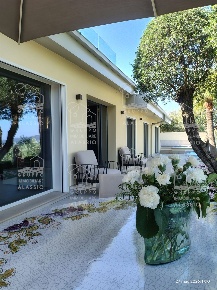 Foto Villa unifamiliare in via san leonardo, Diano Marina Gorleri di 134 m²