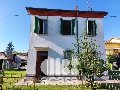 Foto Casa indipendente in via rondinella, Cervia di 132 m² con 4 locali
