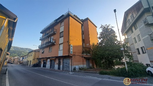 Foto Appartamento in Via Nazionale, Aulla Centro di 160 m² con 7 locali