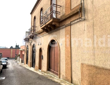 Foto Casa indipendente in via zara 11, Sannicola Centro di 240 m²