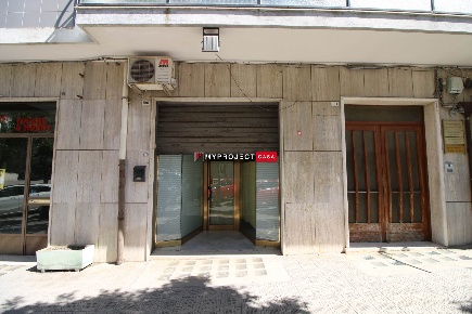 Foto Negozio in Viale della Libertà 106, Martina Franca di 153 m²