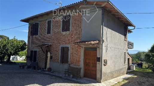 Foto Case semi ndipendenti a Castiglione del Lago Petrignano di 128 m²