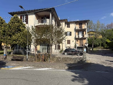 Foto Appartamento in via Vittorio Emanuele 2, Zavattarello Centro di 86 m²