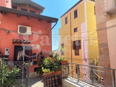 Foto Casa indipendente in Via Fratelli Bandiera 9, Patti Centro di 70 m²