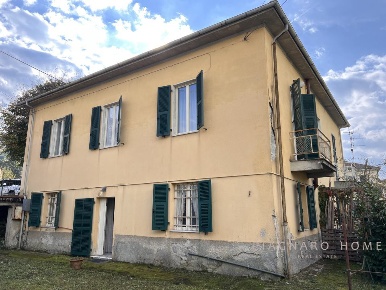 Foto Case semi ndipendenti in Via Porta Fiorentina, Pontremoli Centro