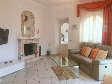 Foto Villa unifamiliare a Carrara Miseglia, Bedizzano, Codena di 137 m²
