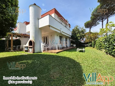 Foto Villa unifamiliare in Via Sant'Antonio 25, Fondi Salto Covino