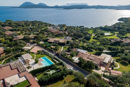Foto Villa singola in Punta Lada - Porto Rotondo, Olbia di 210 m²