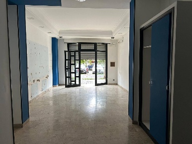 Foto Locale commerciale in Via Camillo Camilliani 51, Palermo di 53 m²
