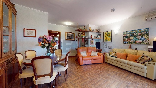 Foto Appartamento in Achille Grandi 30, Vanzago Centro di 114 m² in vendita
