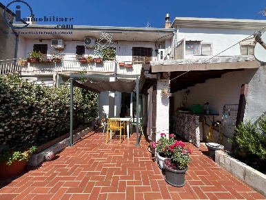 Foto Appartamento in Via Baugerbu, Tortolì Centro di 142 m² con 4 locali