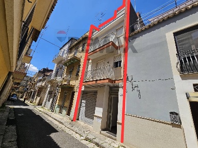 Foto Casa indipendente in Via Colonnello Umberto Maddalena 75, Ragusa
