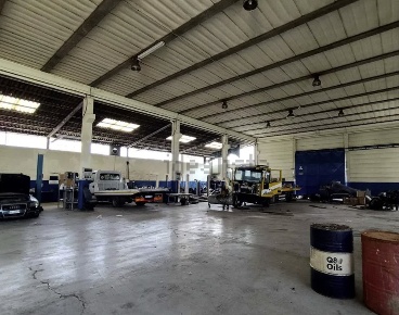 Foto Capannone industriale a Massa Castagnola di 4900 m² con 5 locali
