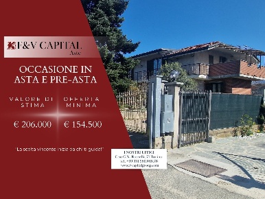 Foto Villa unifamiliare in Via Pinerolo, Frossasco Centro di 232 m²