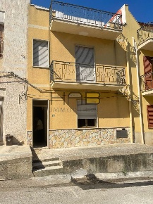 Foto Villa singola in Via Mascagni, Paceco Centro di 120 m² con 4 locali