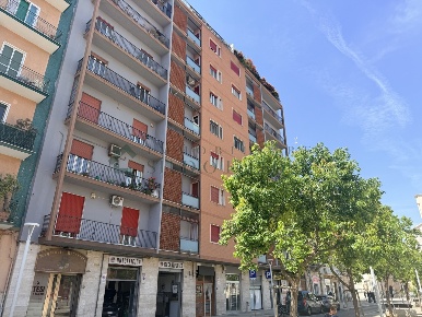 Foto Locale commerciale in Via Scipione Crisanzio 230f, Bari Libertà