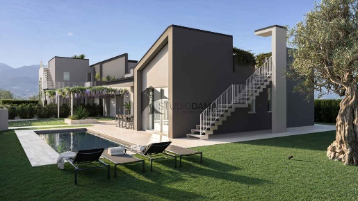 Foto Villa unifamiliare in primo maggio, Moniga del Garda di 213 m²