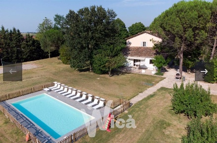 Foto Locale commerciale a Ravenna di 300 m² con 10 locali in vendita