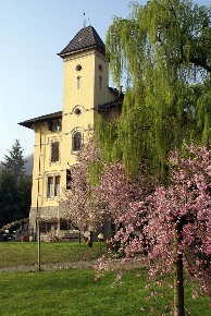 Foto Villa unifamiliare in Via Sotto Serra, Serralunga di Crea Gavanni