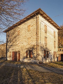 Foto Rustico a Palagano di 529 m² con 15 locali in vendita