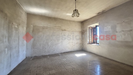 Foto Casa indipendente in Via Moretto SCN, Torre Cajetani Torre Caietani