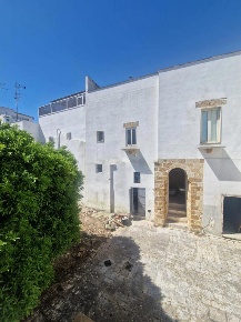 Foto Casa indipendente in Via Rini 49, Mesagne di 630 m² con 10 locali