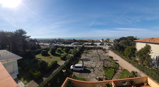 Foto Attico a Pietrasanta di 100 m² con 8 locali in vendita