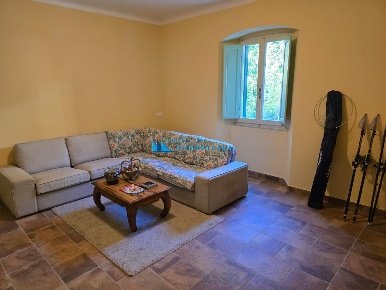Foto Casa indipendente a Massa San Carlo - Antona di 160 m² con 6 locali
