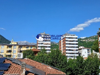Foto Appartamento a Massa Centro di 108 m² con 5 locali in vendita
